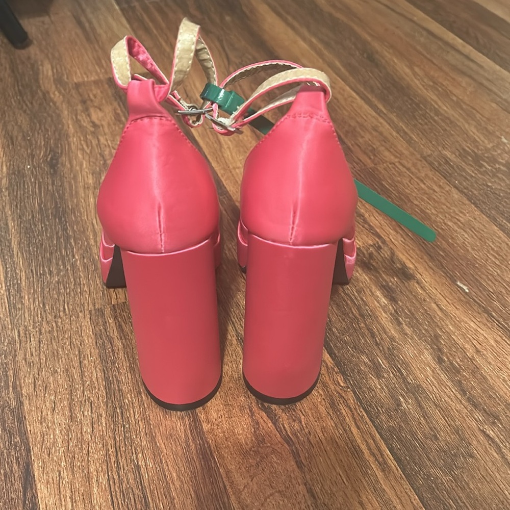 Pink Heels - Picture 2 of 3